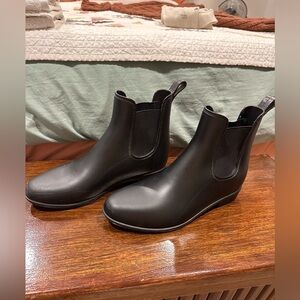Black Chelsea Rain Boots